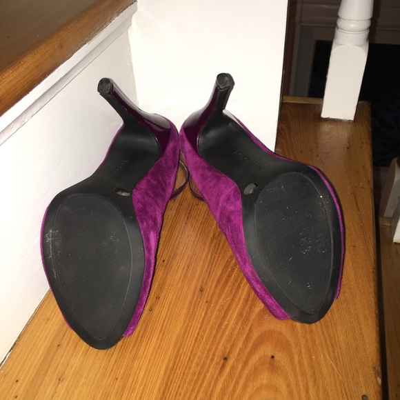 Fashionable Fuchsia Pumps - Picture 5 of 7